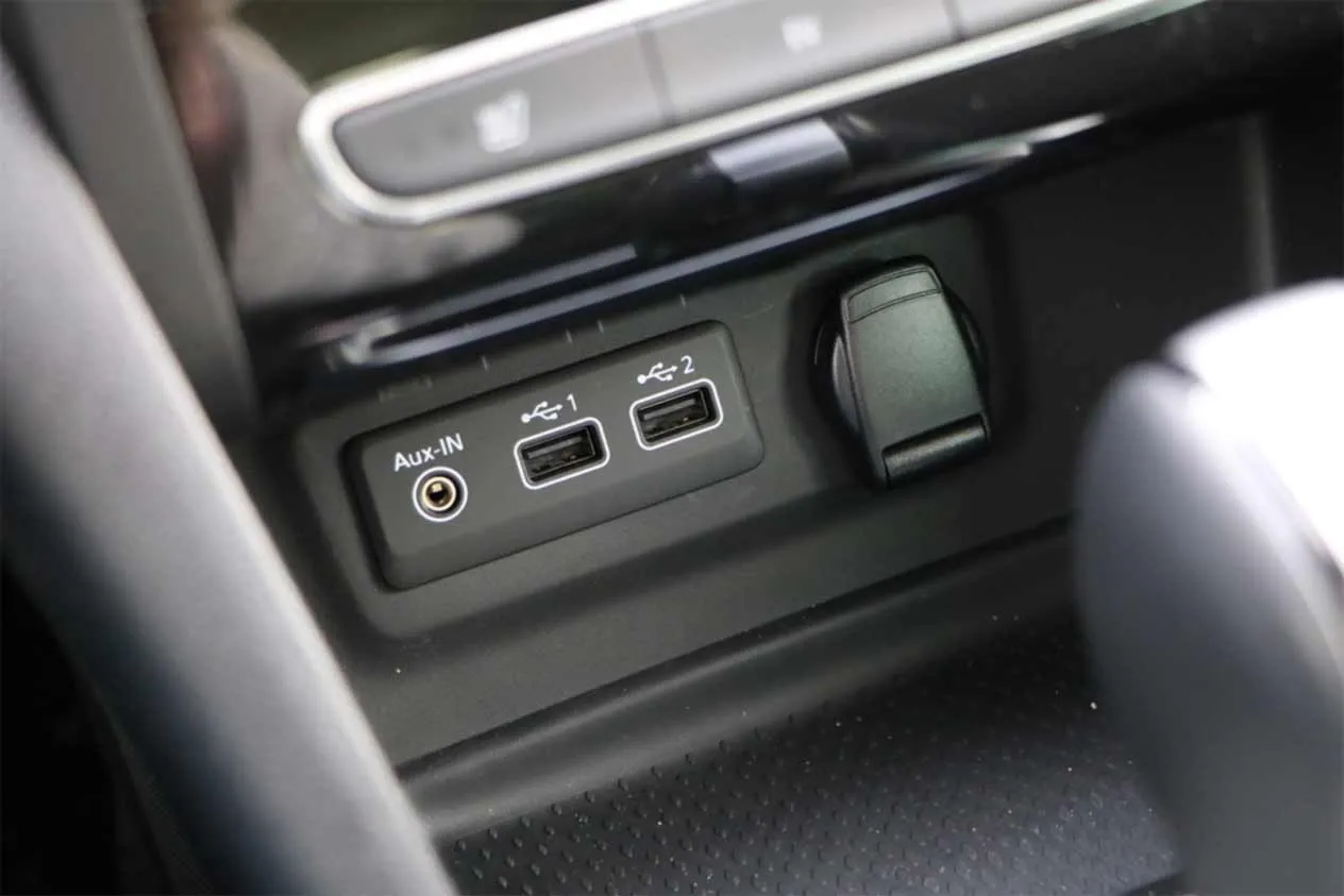 Porty USB w samochodzie