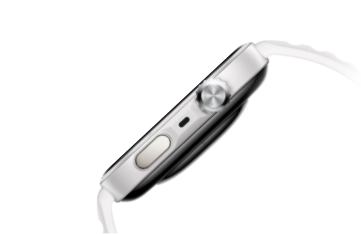 Boczna krawędź koperty z koronką i przyciskiem zegarka Huawei Watch Fit 5 Pro z białym fluoroelastomerowym paskiem
