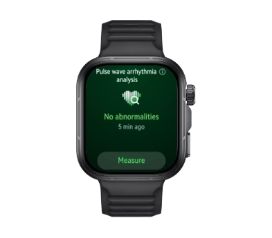 Czarny zegarek Huawei Watch Fit 5 Pro, ekran wyświetla napisy i ikonę serca pod lupą.