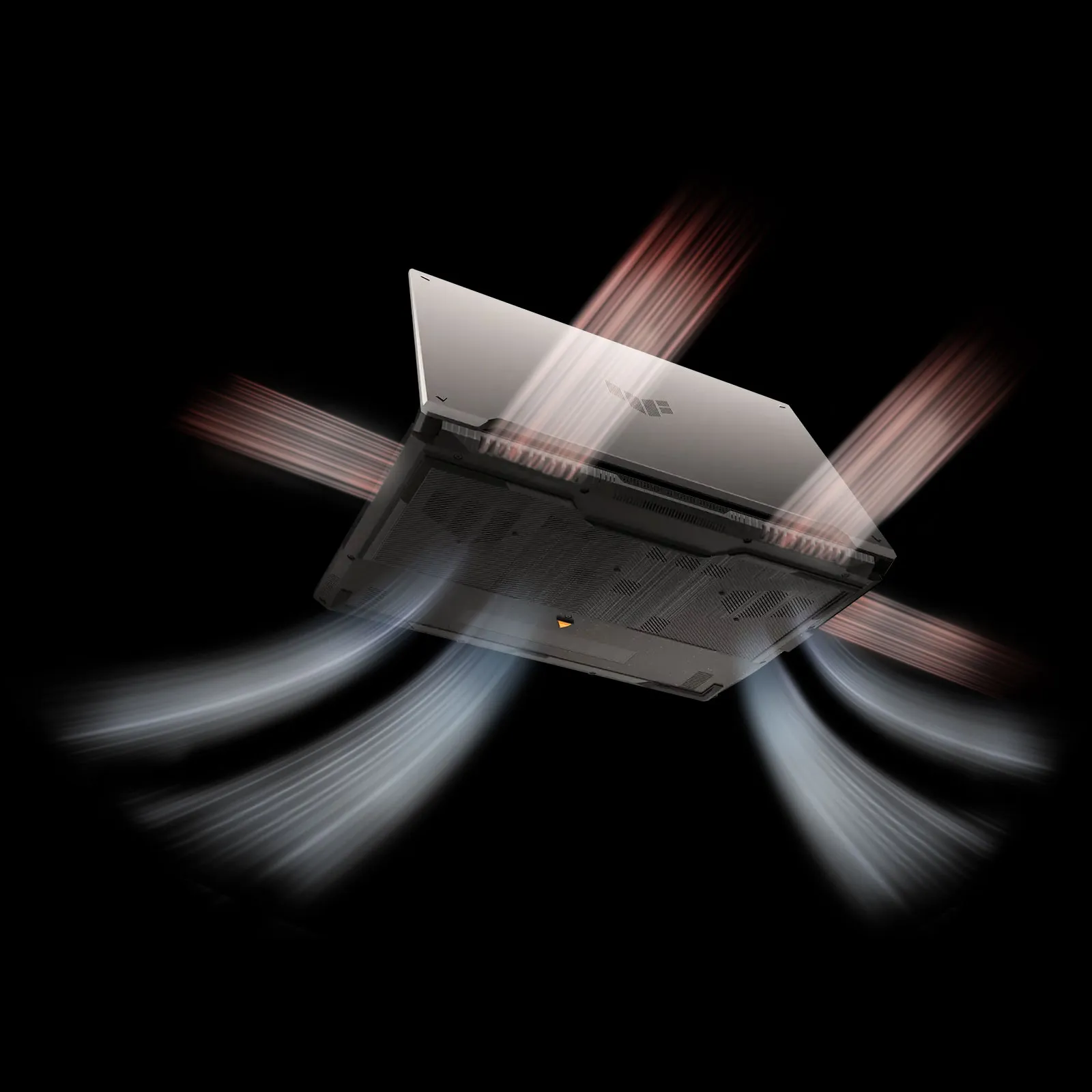 Laptop ASUS TUF widziany od spodu, z zaznaczonym systemem chłodzenia – niebieskie strzałki symbolizują dopływ zimnego powietrza, a czerwone strzałki odprowadzanie ciepła.