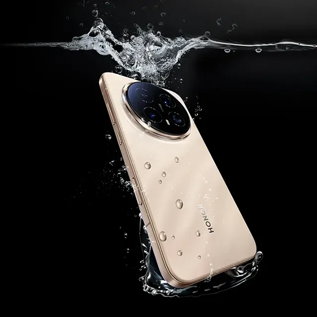 Smartfon zanurzony w wodzie