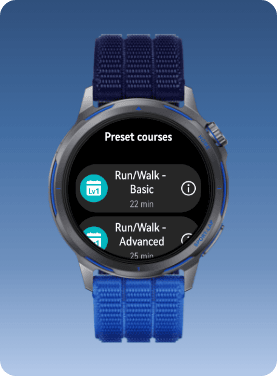 Zegarek HUAWEI Watch Gt Runner 2 na niebieskim pasku. Na ekranie komunikaty słowne