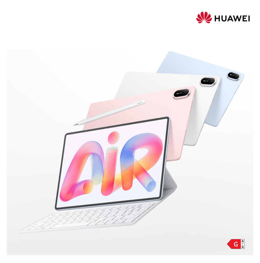 4 tablety Huawei MatePad Air. Jeden odwrócony ekranem z klawiaturą, za nim trzy tyłem. Logo klasy sprawności energetycznej G