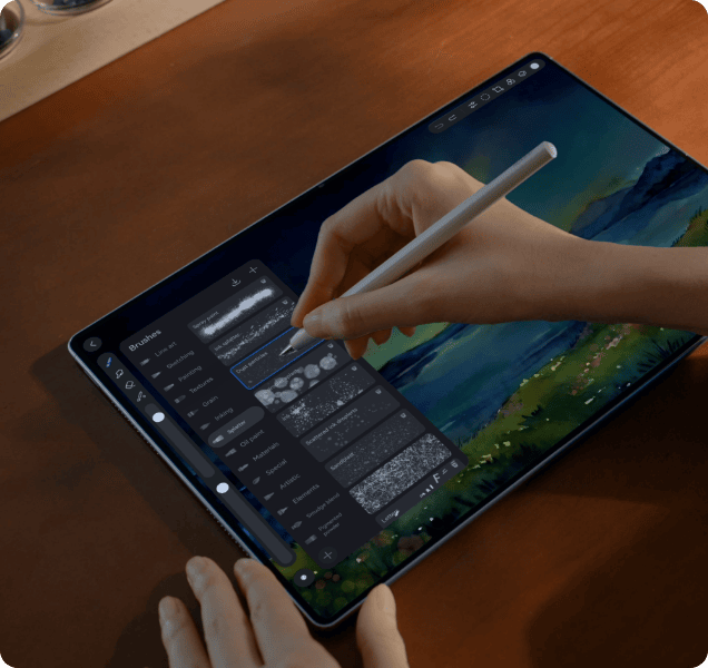 Tablet HUAWEI MatePad Pro Max z aplikacją graficzną, trybami rodzaju pędzla do wyboru oraz dłonią z rysikiem M-Pencil Pro.