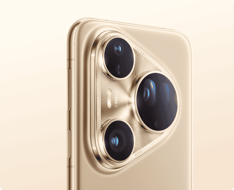 Złoty smartfon HUAWEI Pura 80 Ultra, z trójobiektywowym modułem aparatu fotograficznego i zdobieniami, na złotym tle.