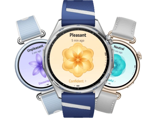 Trzy zegarki Huawei Watch GT 7 z jasnoniebieskim, niebieskim oraz szarym paskiem, ekrany wyświetlają grafiki fraktali