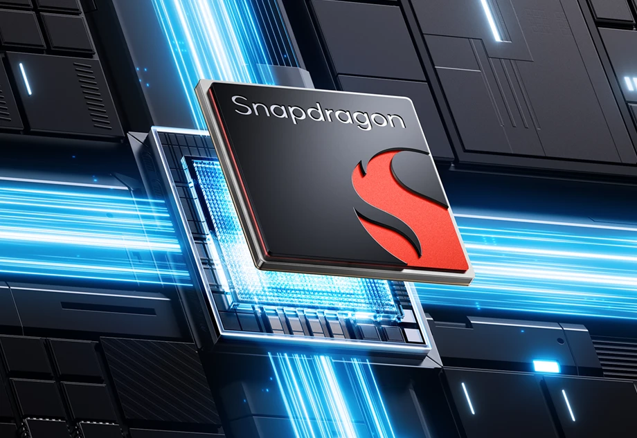 Procesor Snapdragon na tle elektronicznych układów i niebieskich smug światła