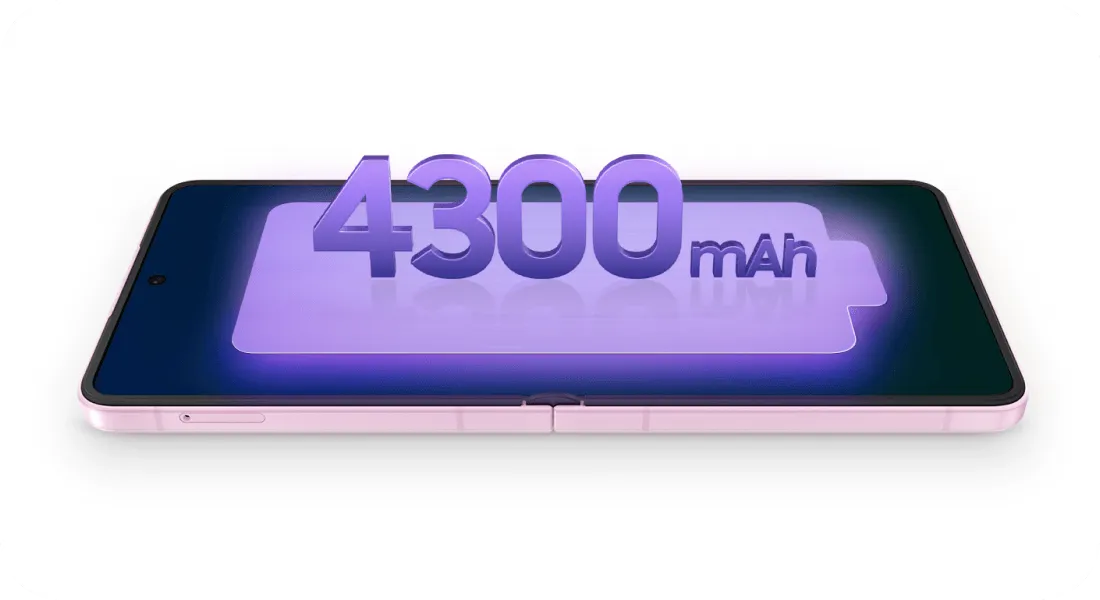 Rozłożony Galaxy Z Flip8 z oznaczeniem baterii o pojemności 4300 mAh. Rozłożony Galaxy Z Flip8 z oznaczeniem baterii o pojemności 4300 mAh.