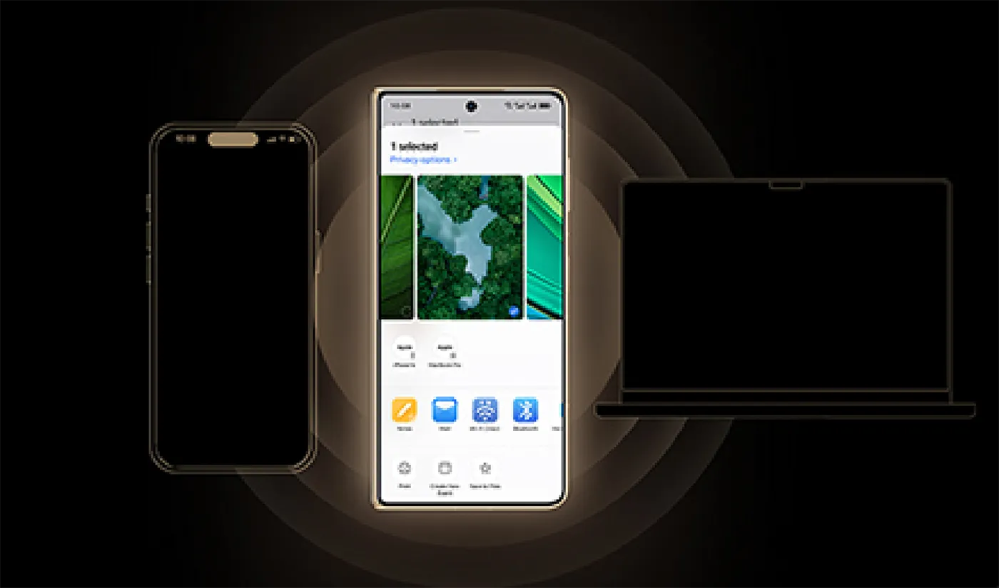 smartfon Magic V5 z zamkniętym ekranem stojący pomiędzy zarysem innego smartfonu oraz laptopa