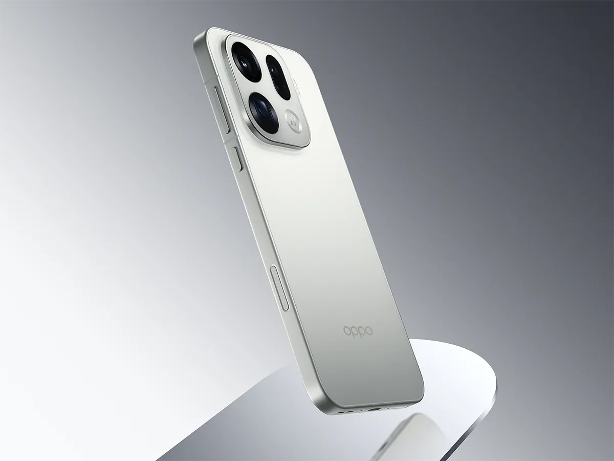 Smartfon OPPO Find X9 Pro w kolorze białym, widok tylnego panelu z modułem aparatów, elegancka i odporna na odciski palców obudowa.